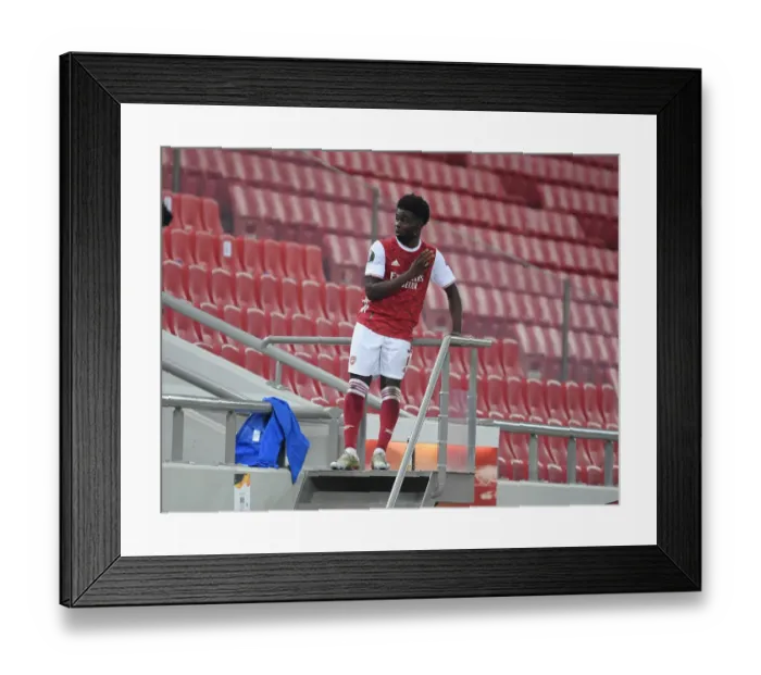 Framed Print : Bukayo Saka in Action: Arsenal vs SL Benfica, Europa League 2021