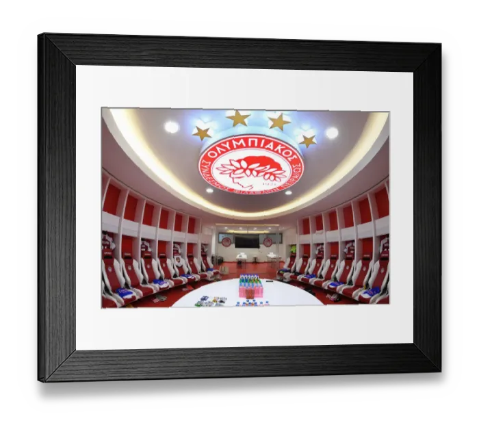 Framed Print : Arsenal FC: United in Pre-Match Focus - Arsenal Squad Gathers Before Battle Against SL Benfica (UEFA Europa League, 2021)