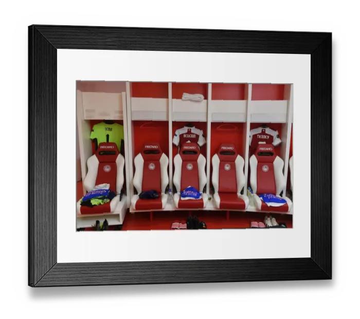 Framed Print : Arsenal FC: Bernd Leno, Hector Bellerin, and Kieren Tierney in the Changing Room Before Arsenal v SL Benfica, UEFA Europa League 2020-21