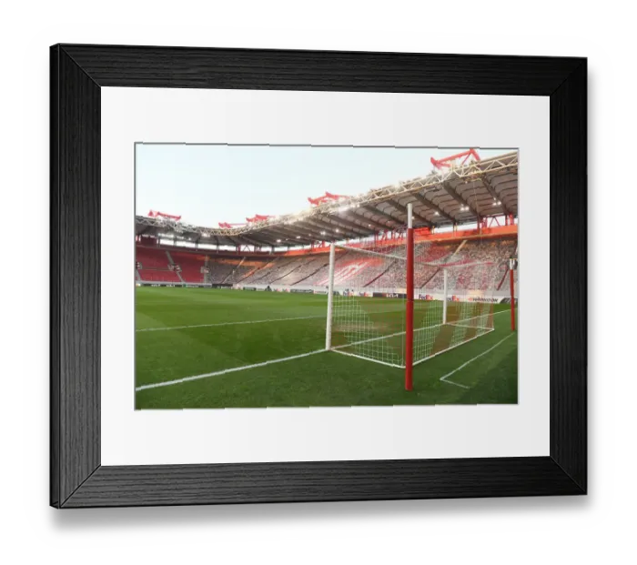 Framed Print : Arsenal FC vs SL Benfica: Europa League Round of 32 at Karaiskakis Stadium, Piraeus
