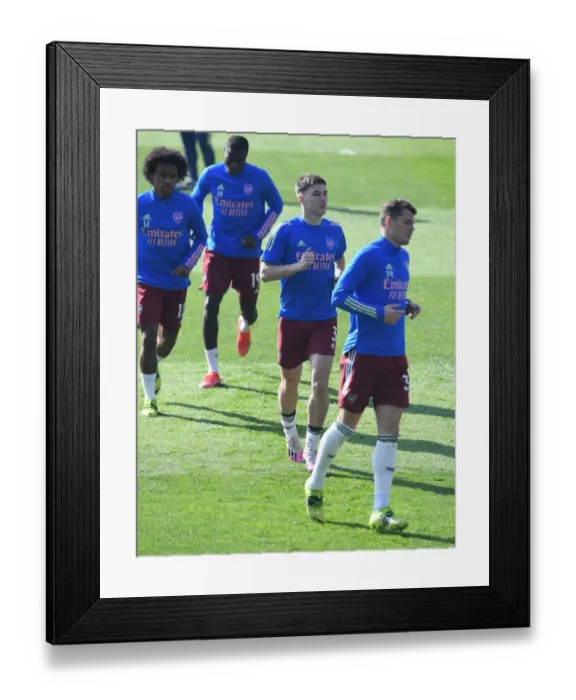 Framed Print : Arsenal's Kieran Tierney Gears Up for Leicester Showdown - Premier League 2020-21 Framed Print : Arsenal's Kieran Tierney Gears Up for Leicester Showdown - Premier League 2020-21