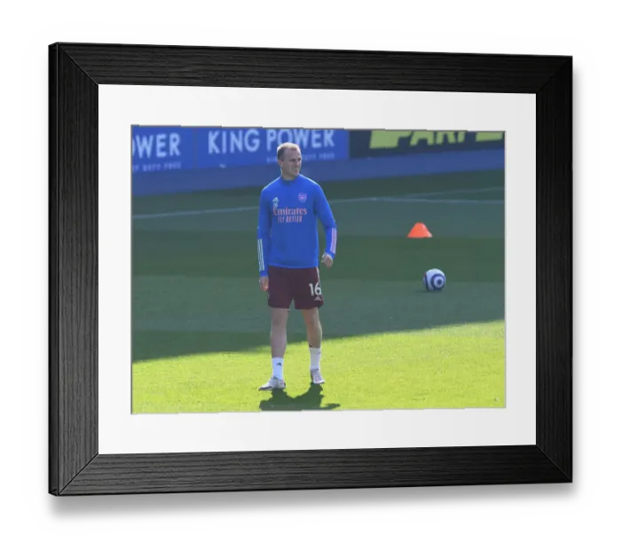 Framed Print : Arsenal's Rob Holding Warming Up Ahead of Leicester Clash - Premier League 2020-21