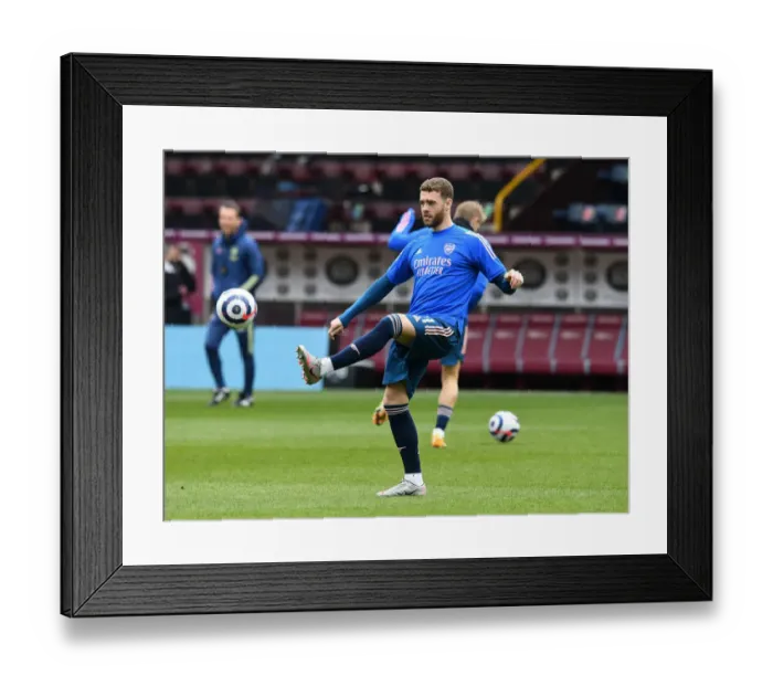 Framed Print : Calum Chambers Gears Up for Burnley Clash in Empty Turf Moor (Burnley vs Arsenal 2021) Framed Print : Calum Chambers Gears Up for Burnley Clash in Empty Turf Moor (Burnley vs Arsenal 2021)