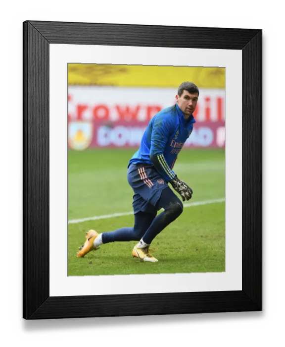 Framed Print : Mat Ryan Prepares for Burnley Clash in Empty Turf Moor (Premier League 2020-21) Framed Print : Mat Ryan Prepares for Burnley Clash in Empty Turf Moor (Premier League 2020-21)