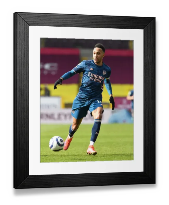Framed Print : Arsenal's Aubameyang in Action Against Burnley (2020-21) Framed Print : Arsenal's Aubameyang in Action Against Burnley (2020-21)