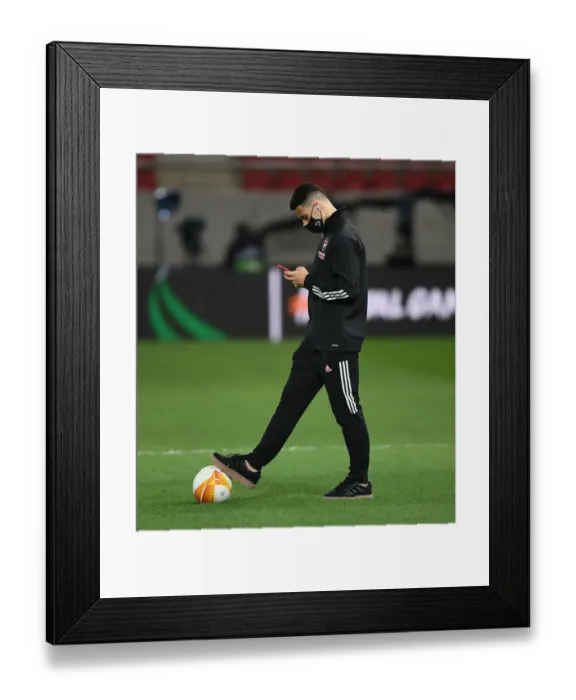Framed Print : Olympiacos v Arsenal - UEFA Europa League Round Of 16 Leg One Framed Print : Olympiacos v Arsenal - UEFA Europa League Round Of 16 Leg One