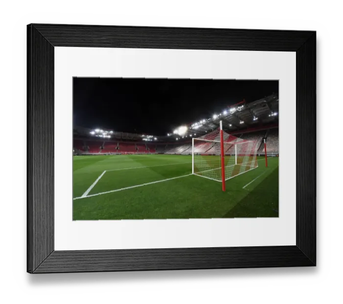 Framed Print : Arsenal vs. Olympiacos in Empty Karaiskakis Stadium: UEFA Europa League Amidst Coronavirus Pandemic