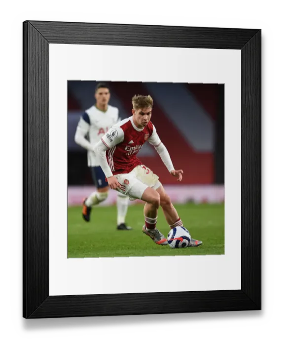 Framed Print : Arsenal's Emile Smith Rowe Shines in Empty Emirates Against Tottenham, Premier League 2020-21 Framed Print : Arsenal's Emile Smith Rowe Shines in Empty Emirates Against Tottenham, Premier League 2020-21