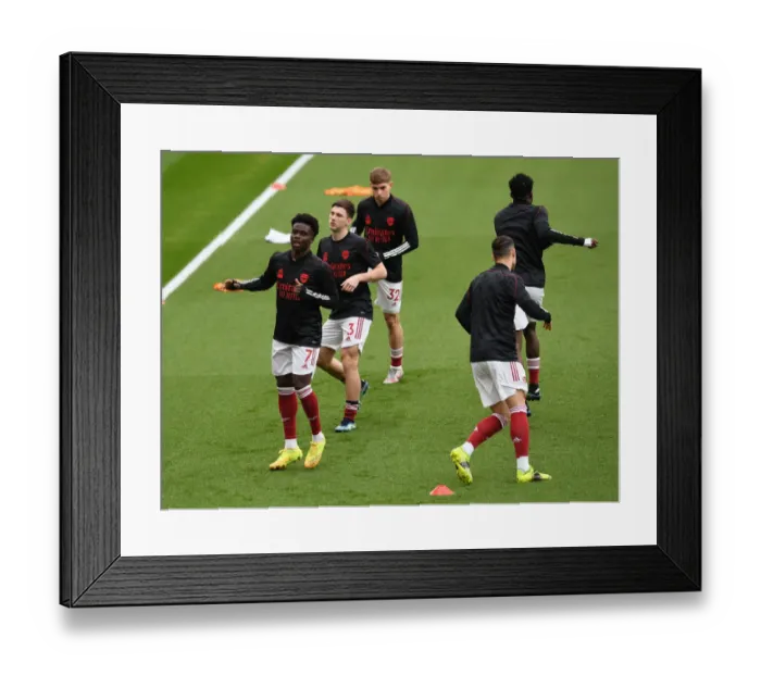 Framed Print : Arsenal's Bukayo Saka Gears Up for Arsenal v Tottenham Showdown