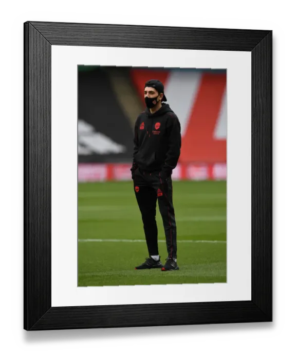 Framed Print : Arsenal's Bellerin: Unwavering Focus Amidst Arsenal vs. Tottenham Rivalry