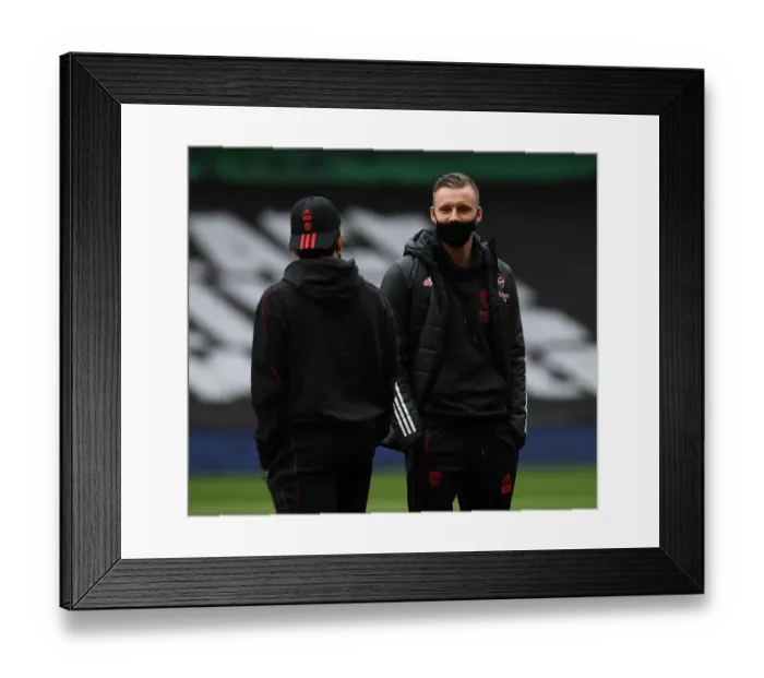 Framed Print : Arsenal's Bellerin and Leno Prepare for the Battle: Arsenal vs. Tottenham, Premier League 2020-21