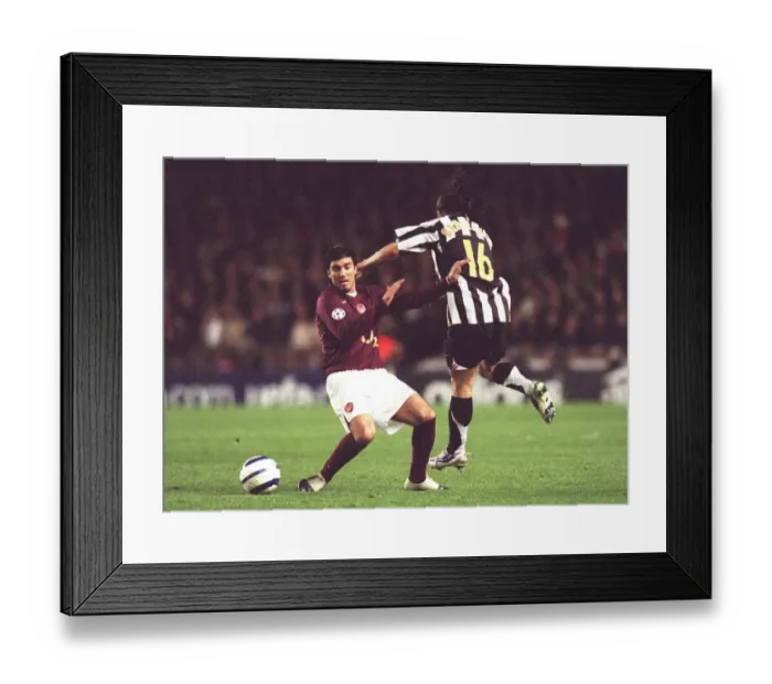 Framed Print : Jose Reyes Scores for Arsenal Against Juventus in Champions League Quarter-Final at Highbury, 2006