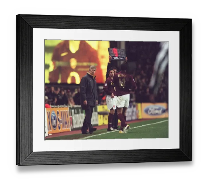 Framed Print : Thierry Henry walks over to talk to Arsene Wenger the Arsenal manager as he brings on Robin van Pers Framed Print : Thierry Henry walks over to talk to Arsene Wenger the Arsenal manager as he brings on Robin van Pers