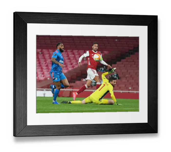 Framed Print : Arsenal v Olympiacos - UEFA Europa League Round Of 16 Leg Two Framed Print : Arsenal v Olympiacos - UEFA Europa League Round Of 16 Leg Two