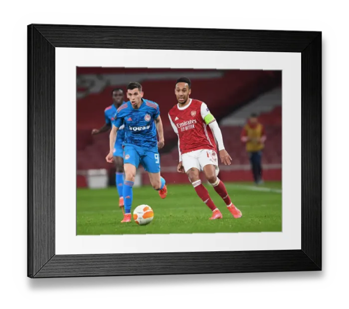 Framed Print : Arsenal's Aubameyang Scores Alone in Empty Emirates Stadium - UEFA Europa League Round of 16 (2020-21)