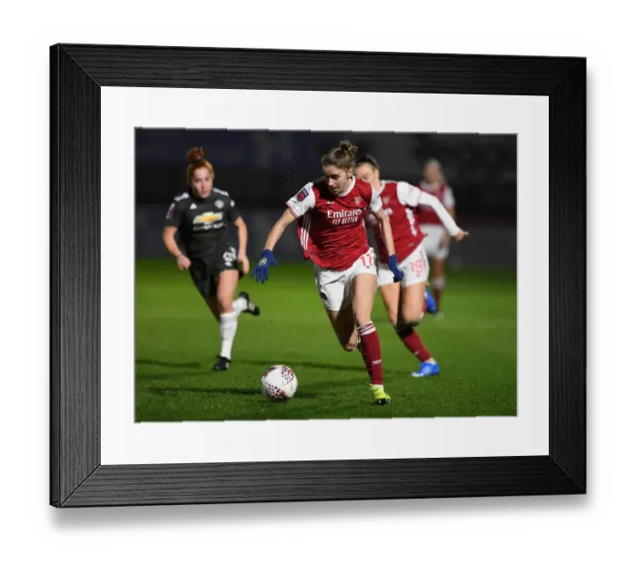 Framed Print : Arsenal's Vivianne Miedema in Action against Manchester United Women in FA WSL Amidst Empty Stands (2020-21)