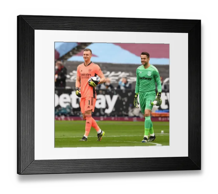 Framed Print : Arsenal's Bernd Leno and West Ham's Lukasz Fabianski Pre-Match Chat - Premier League 2020-21