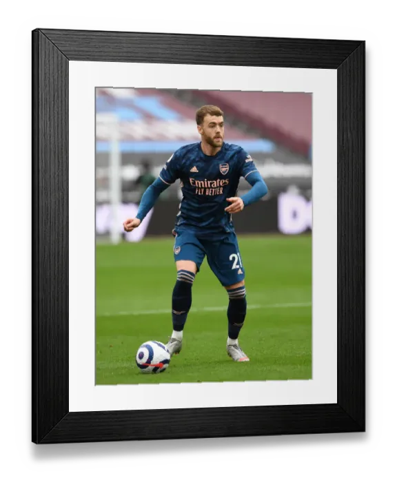Framed Print : Calum Chambers in Action: Arsenal vs West Ham United, Premier League 2020-21 Framed Print : Calum Chambers in Action: Arsenal vs West Ham United, Premier League 2020-21