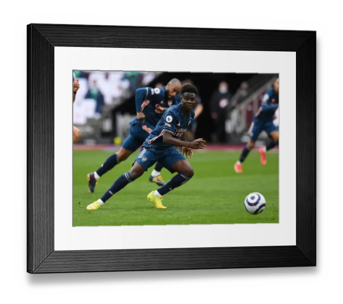 Framed Print : Bukayo Saka in Action: West Ham United vs Arsenal, Premier League 2020-21