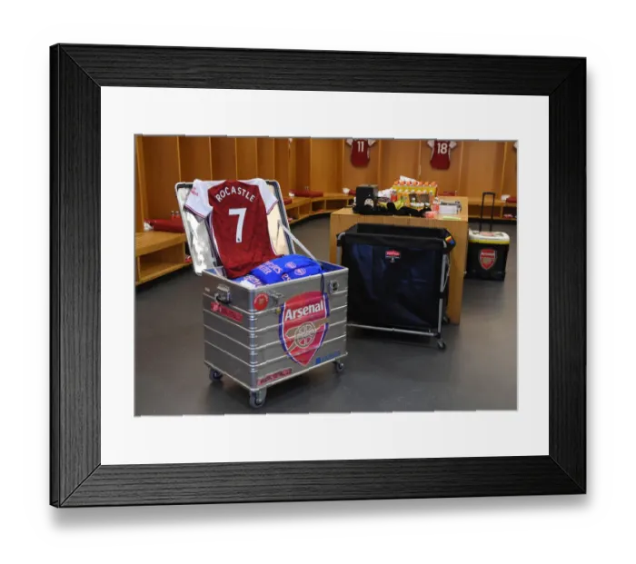 Framed Print : Arsenal's Empty Emirates: David Rocastle Tribute During Arsenal v Liverpool (2020-21) Framed Print : Arsenal's Empty Emirates: David Rocastle Tribute During Arsenal v Liverpool (2020-21)