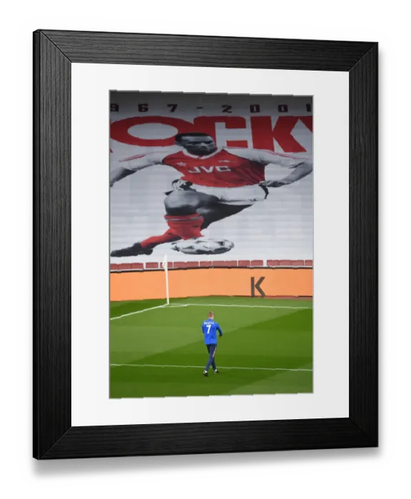 Framed Print : Arsenal vs Liverpool: Emirates Emptied - Alex Runarsson Prepares Amidst Pandemic's Silence