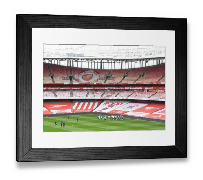 Framed Print : Arsenal Squad Training at Emptied Emirates Ahead of Arsenal vs Liverpool, Premier League 2021
