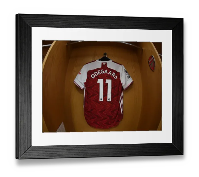 Framed Print : Arsenal v Liverpool: Empty Emirates Stadium, April 2021 Framed Print : Arsenal v Liverpool: Empty Emirates Stadium, April 2021