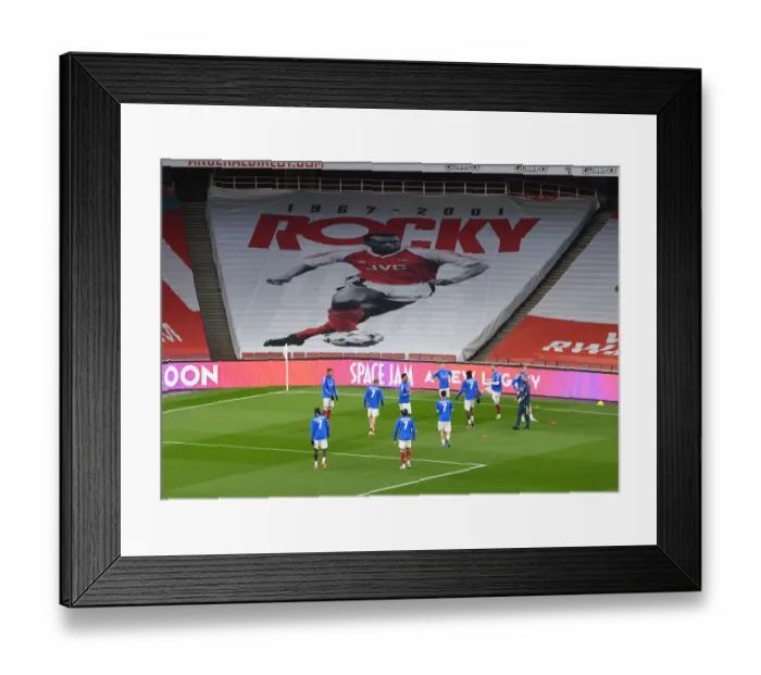 Framed Print : Arsenal vs Liverpool: Emirates Battle in Empty Stands Amidst COVID-19 Restrictions (April 2021) Framed Print : Arsenal vs Liverpool: Emirates Battle in Empty Stands Amidst COVID-19 Restrictions (April 2021)