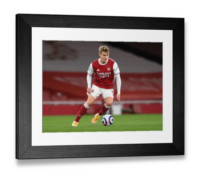 Framed Print : Arsenal vs Liverpool: Martin Odegaard in Action at the Emirates Stadium, Premier League 2020-21