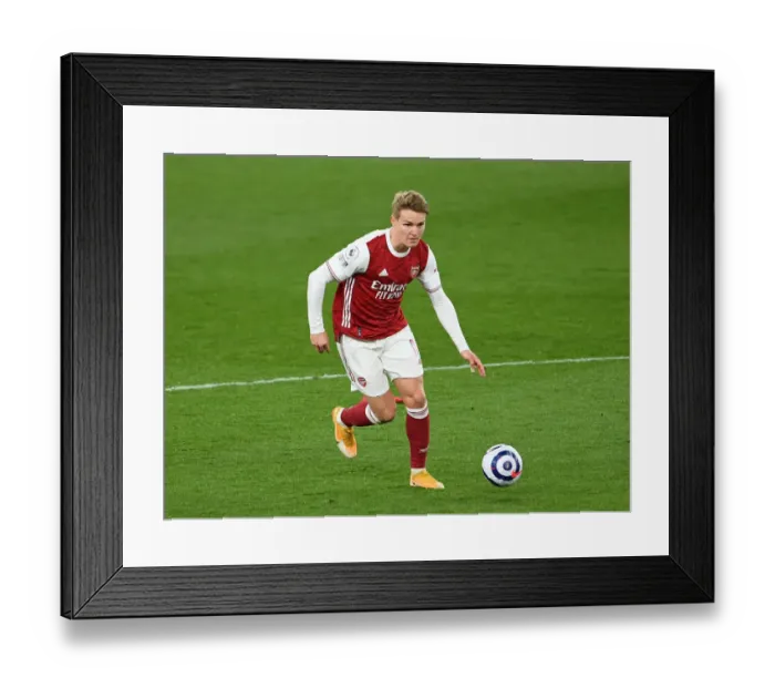 Framed Print : Martin Odegaard in Action: Arsenal vs. Liverpool, Premier League 2020-21, Emirates Stadium Framed Print : Martin Odegaard in Action: Arsenal vs. Liverpool, Premier League 2020-21, Emirates Stadium