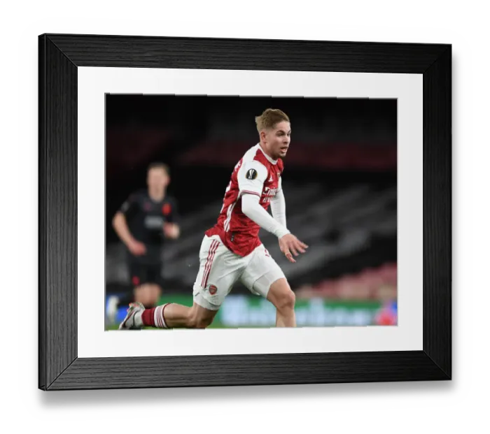 Framed Print : Emile Smith Rowe's Brilliant Performance at Empty Emirates: Arsenal's Europa League Quarterfinal vs Slavia Praha