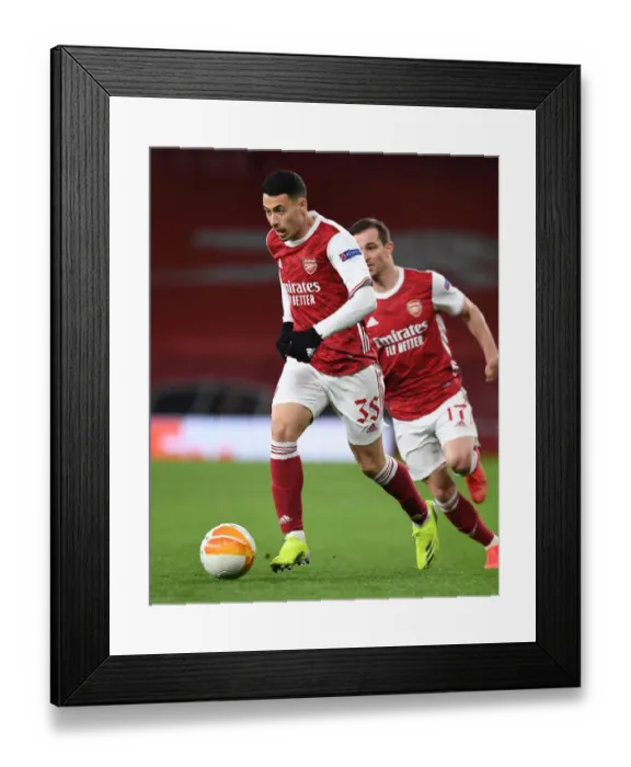Framed Print : Arsenal's Gabriel Martinelli at Empty Emirates: Arsenal vs Slavia Praha in Europa League Amidst Coronavirus Restrictions