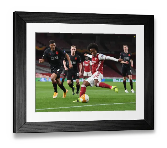 Framed Print : Arsenal vs Slavia Praha: UEFA Europa League Quarterfinal (Behind Closed Doors), Willian in Action Framed Print : Arsenal vs Slavia Praha: UEFA Europa League Quarterfinal (Behind Closed Doors), Willian in Action