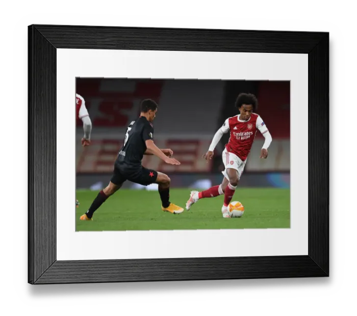 Framed Print : Willian vs Bah: Arsenal vs Slavia Prague Clash in Empty Emirates Stadium - UEFA Europa League Quarterfinals