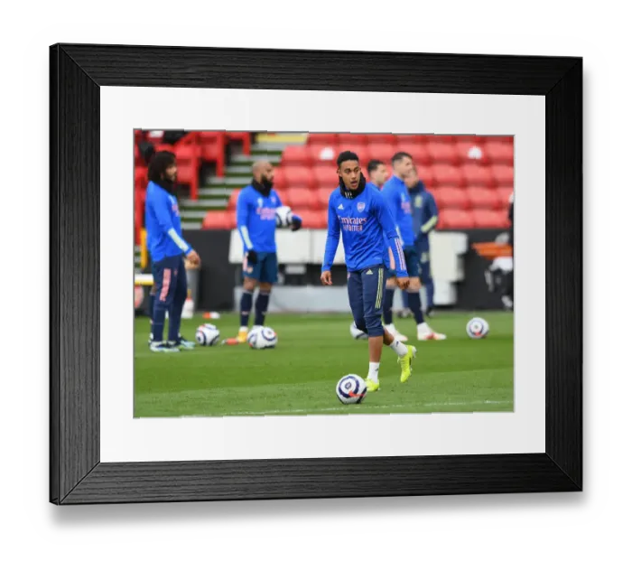 Framed Print : Arsenal's Miguel Azeez Prepares for Showdown against Sheffield United in April Premier League Clash