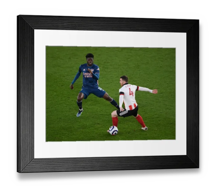 Framed Print : Thomas Partey Closes Down John Fleck: Intense Action from Sheffield United vs Arsenal (2020-21)