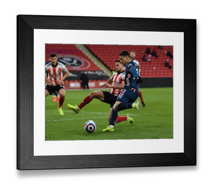 Framed Print : Martinelli vs Baldock: A Premier League Showdown at Bramall Lane - Sheffield United vs Arsenal, 2020-21