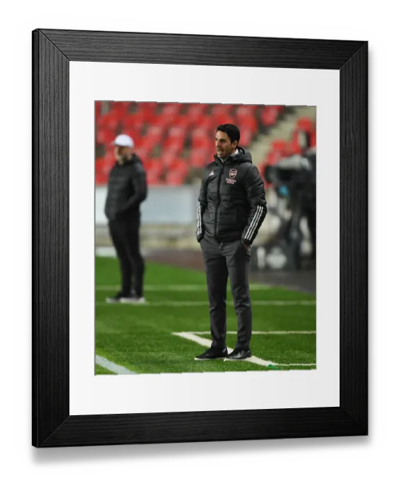 Framed Print : Mikel Arteta at Empty Eden Arena: Arsenal's Europa League Quarterfinal in Prague Amidst Coronavirus Restrictions