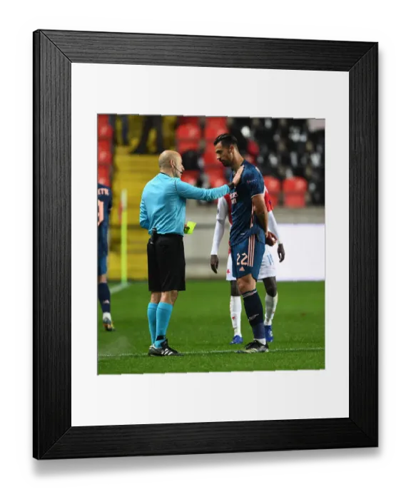 Framed Print : Arsenal's Pablo Mari Discusses Calls with Referee in Empty Eden Arena during Slavia Prague vs Arsenal UEFA Europa League Quarterfinal