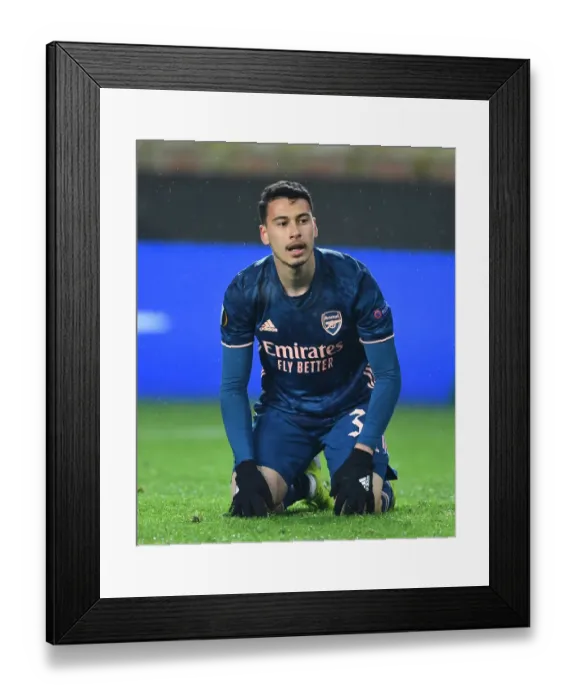Framed Print : Arsenal's Gabriel Martinelli in UEFA Europa League Quarterfinal Match against Slavia Praha in Prague (Behind Closed Doors)