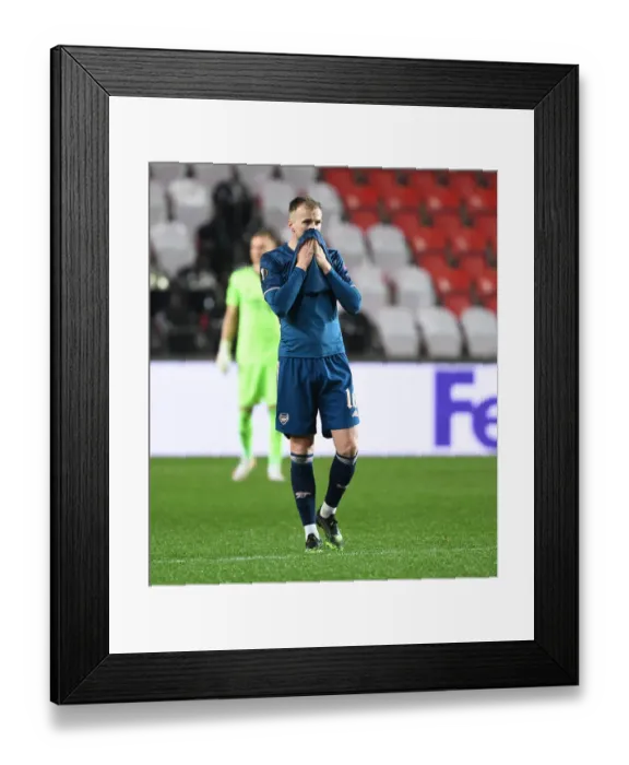 Framed Print : Arsenal's Rob Holding in Empty Eden Arena: Arsenal vs Slavia Praha, UEFA Europa League Quarterfinals (April 2021) Framed Print : Arsenal's Rob Holding in Empty Eden Arena: Arsenal vs Slavia Praha, UEFA Europa League Quarterfinals (April 2021)