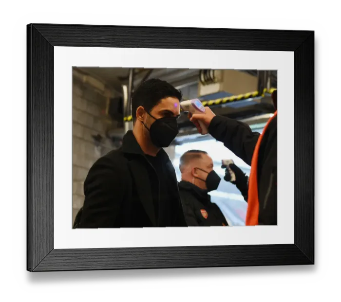Framed Print : Arsenal's Mikel Arteta Arrives for Slavia Prague Quarterfinal Amid COVID-19 Restrictions