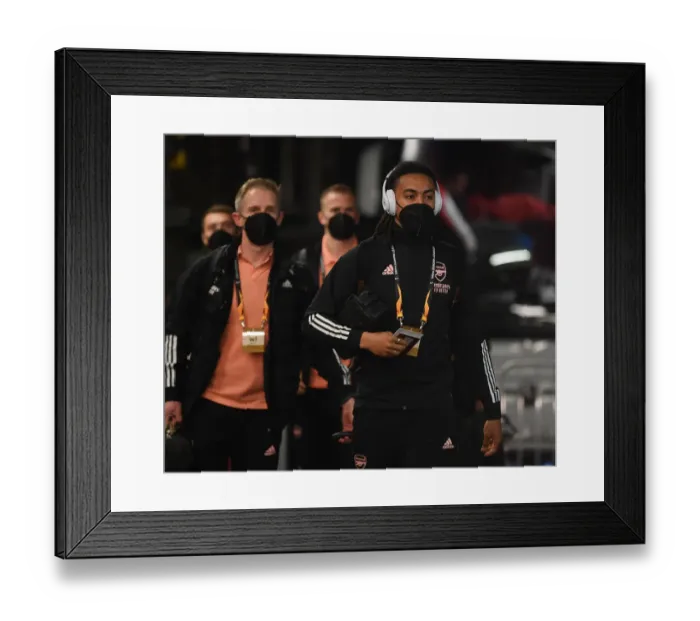 Framed Print : Arsenal's Miguel Azeez Arrives at Empty Eden Arena for Slavia Prague Showdown - UEFA Europa League Quarterfinals, Prague, Czech Republic (April 2021)
