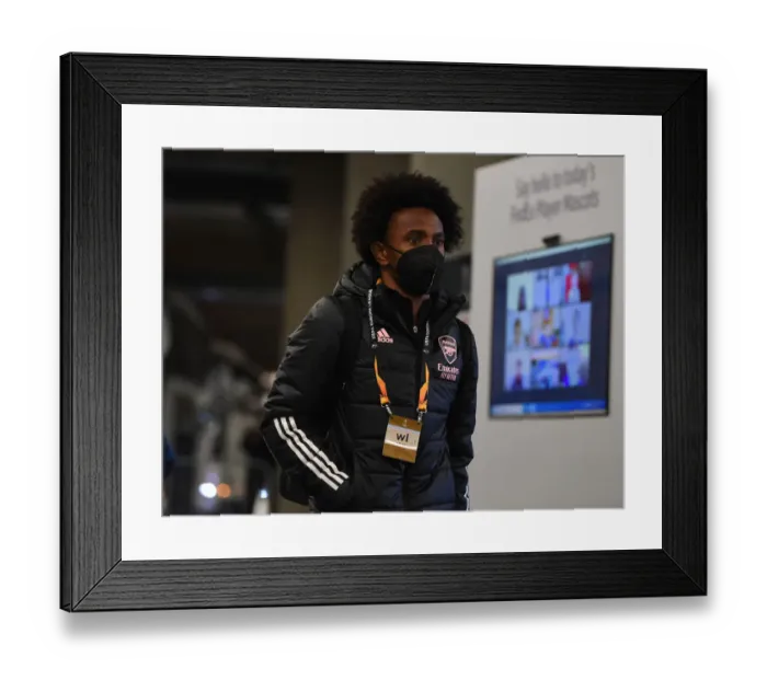 Framed Print : Arsenal's Willian Arrives at Empty Eden Arena for Slavia Praha Showdown - UEFA Europa League Quarterfinals