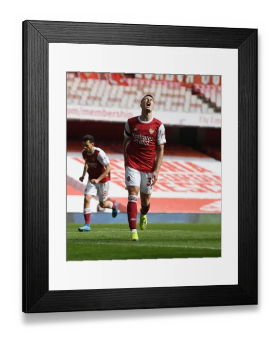 Framed Print : Gabriel Martinelli Shines: Arsenal's Triumph Over Fulham in Empty Emirates (April 2021)