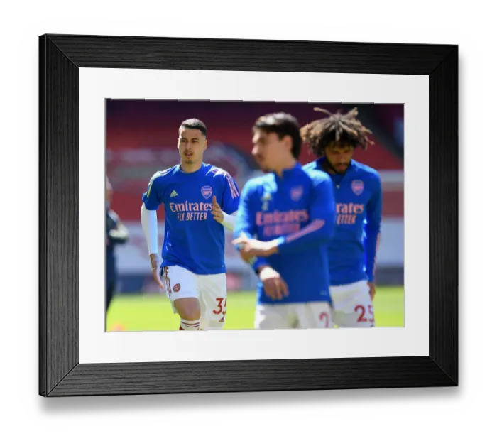 Framed Print : Arsenal's Gabriel Martinelli Prepares for Emirates Showdown: Arsenal v Fulham, 2021-22 Premier League (Behind Closed Doors)
