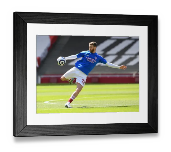 Framed Print : Arsenal's Calum Chambers at Empty Emirates Stadium: Arsenal v Fulham, Premier League 2021
