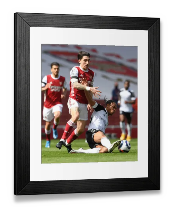 Framed Print : Arsenal vs. Fulham: Bellerin Clashes with De Cordova-Reid in Empty Emirates Stadium, Premier League 2020-21