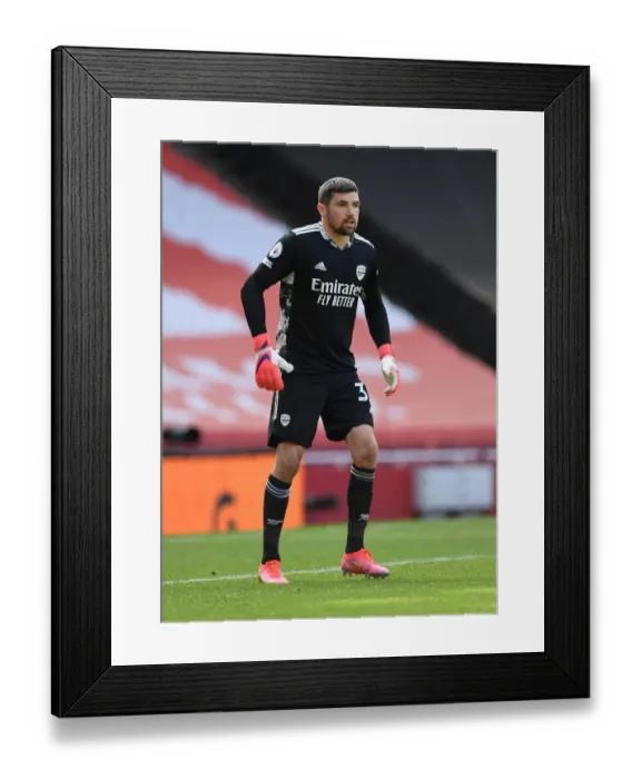 Framed Print : Arsenal vs Fulham: Emirates Stadium Clash Amidst Pandemic Restrictions (April 2021)