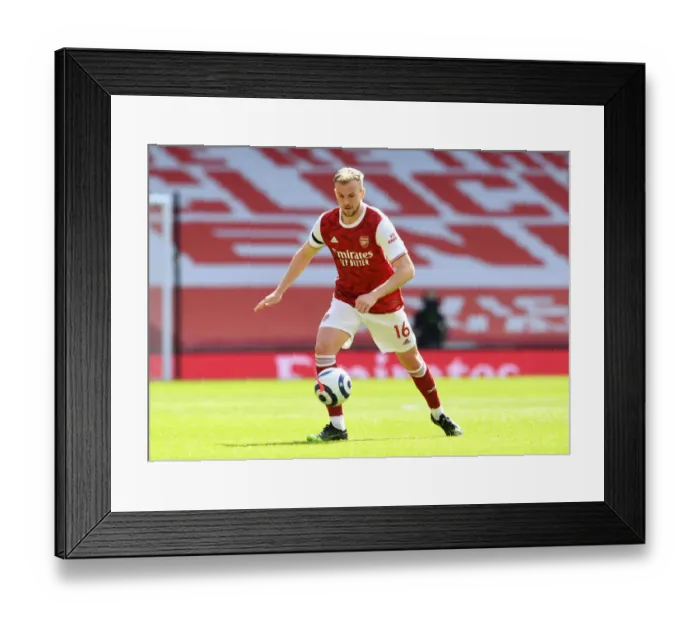 Framed Print : Empty Emirates: Arsenal vs Fulham in the Pandemic-hit Premier League (April 2021)